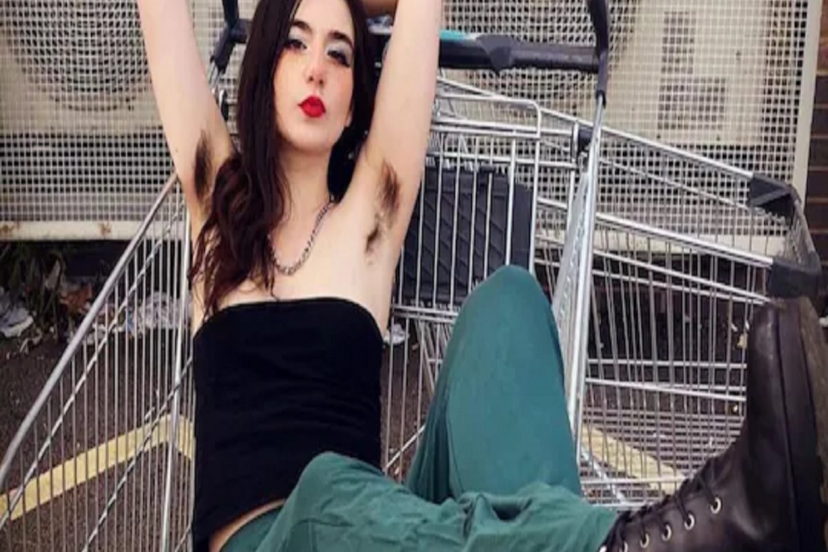 फक्त हिच्या शरीरावरील केसांसाठी उतावळे पुरुष; BODY HAIR विकूनच महिन्याला कमावते लाखो रुपये