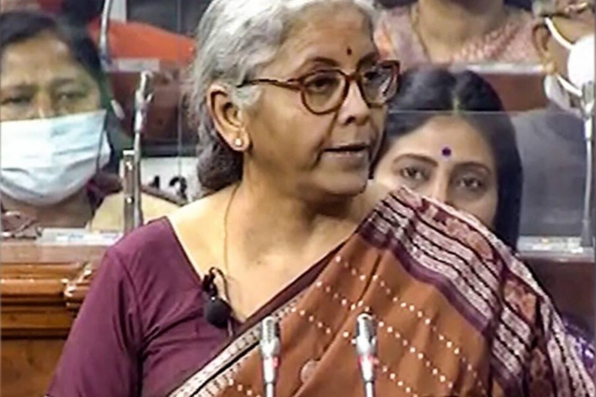 खाद्यतेलाच्या वाढत्या किंमतींमुळे सरकारही चिंतीत; केंद्रीय अर्थमंत्र्यांनी सांगितली दर कमी करण्यासाठी काय असेल रणनिती?