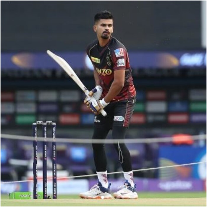 मुंबई, 31 मार्च : कोलकाता नाईट रायडर्सनं (KKR) पहिल्या मॅचमध्ये चेन्नई सुपर किंग्सचा (CSK) पराभव करत दमदार सुरूवात केली होती. दुसऱ्या मॅचमध्ये त्यांचा रॉयल चॅलेंजर्स बँगलोरनं पराभव (RCB) केला. (Shreyal Iyer Instagram)