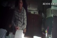 फडणवीसांच्या आरोपाबाबत मोठा खुलासा; छुपा कॅमेरा कोणी लावला?प्रवीण चव्हाण म्हणाले