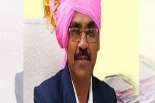 निवृत्तीच्या दोन तास आधी  ACBची धाड, लाच घेताना गटविकास अधिकारी झाला गजाआड