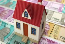 घर विकताना लागणारा टॅक्स कसा वाचवणार? सरकारी नियम काय सांगतात?