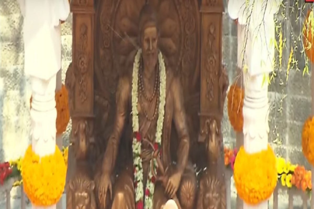 ''पंतप्रधान नरेंद्र मोदींच देव असल्यासारखं भाजपचं वर्तन'', काँग्रेसची टीका