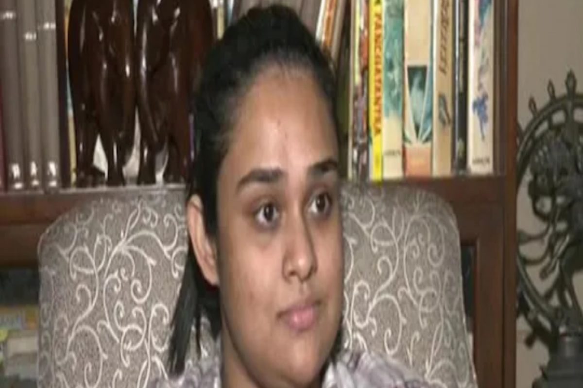 Inside story: त्या एका फोननं आयुष्य बदललं, युक्रेनमधून 800 भारतीयांना परत आणणाऱ्या महिला वैमानिकाचा थरारक अनुभव!