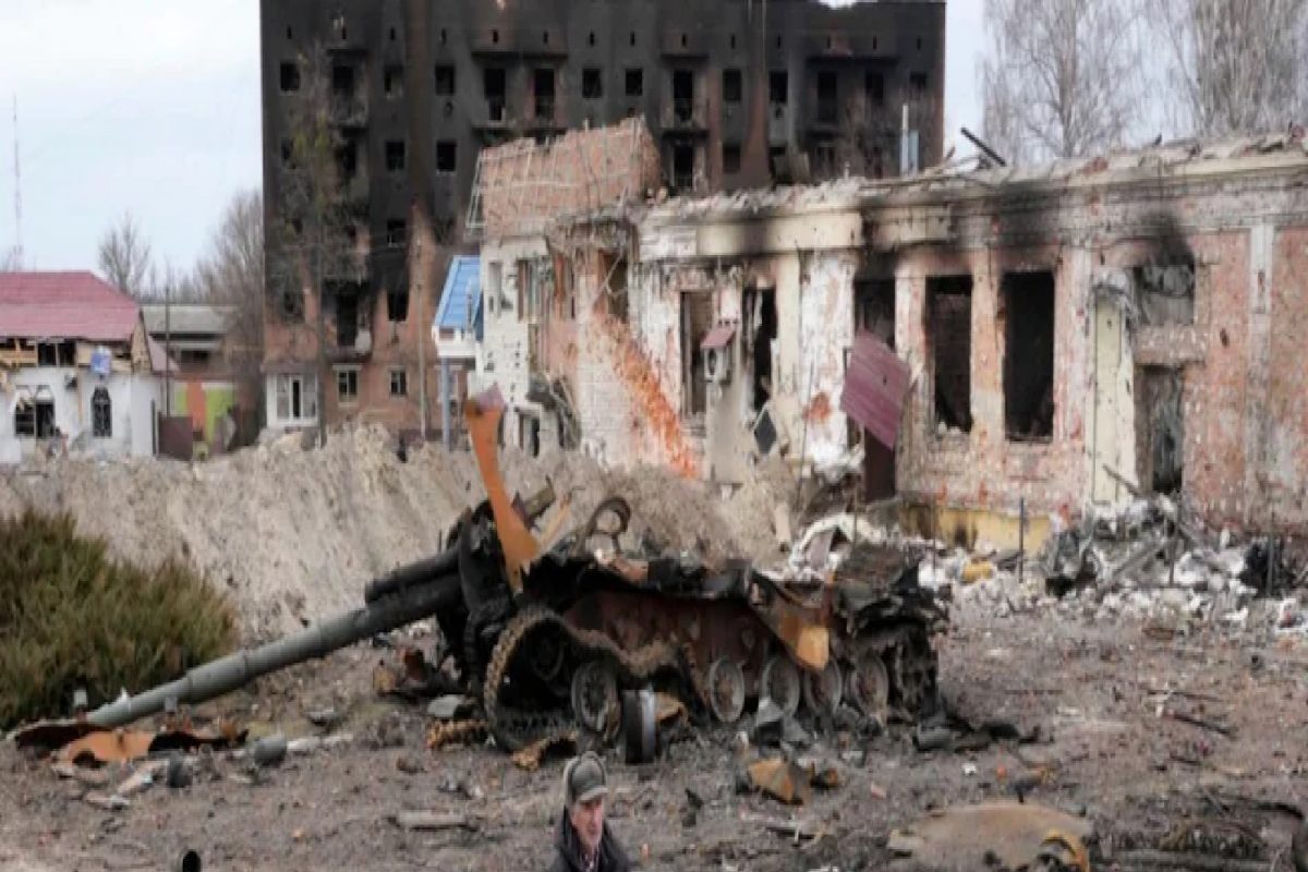 रशियाकडून विध्वंस, 5000 लोकांच्या मृत्यूनंतर स्मशान बनलं युक्रेनमधलं मारियुपोल शहर