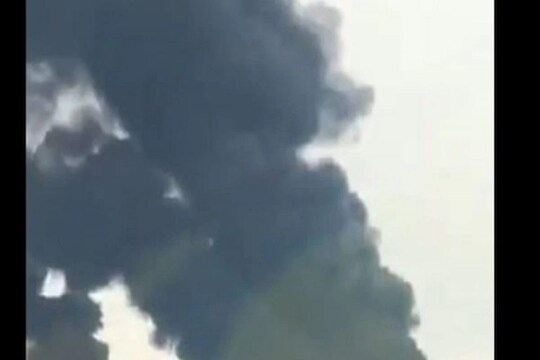 Russia-Ukraine War: रशियानं युक्रेनच्या विमानतळावर डागली 8 मिसाईल, हल्ल्याचा थरारक व्हिडिओ कॅमेऱ्यात कैद