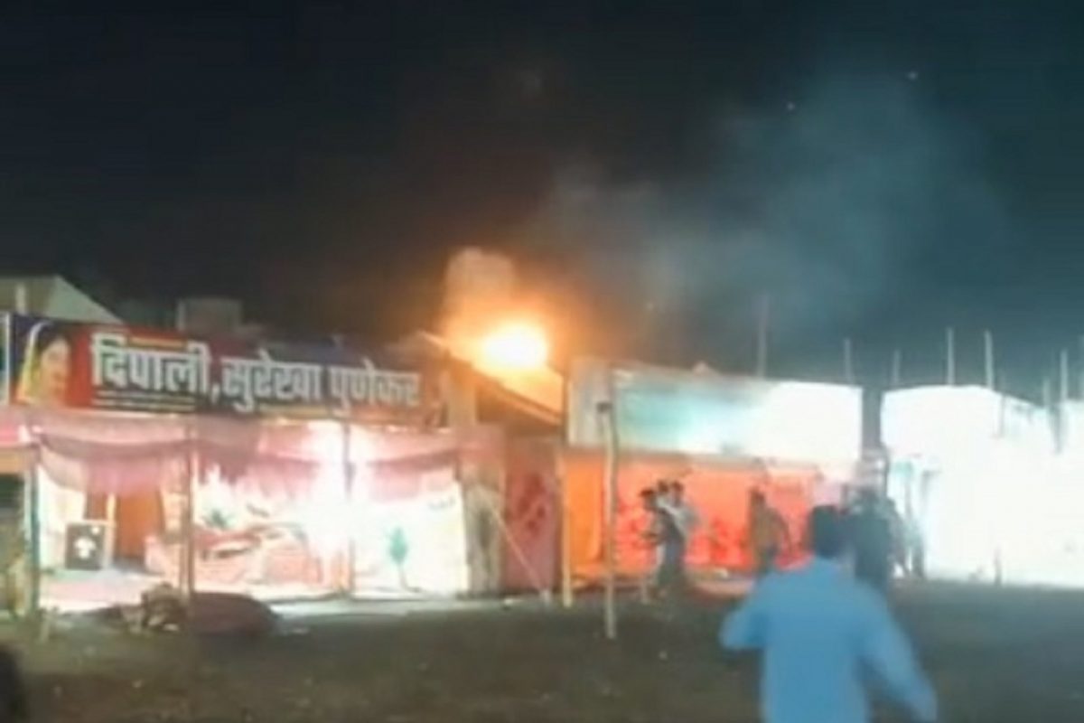 हे तर विचित्रच! 3 भावांच्या घरांना सहा दिवसांत तब्बल 300 वेळा लागली आग, अग्निशमन दलाची गाडी तैनात