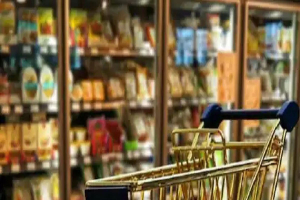 Inflation: बिस्किट खाणे महागणार, FMCG कंपन्या 10 टक्क्यांपर्यंत दर वाढवण्याच्या तयारीत