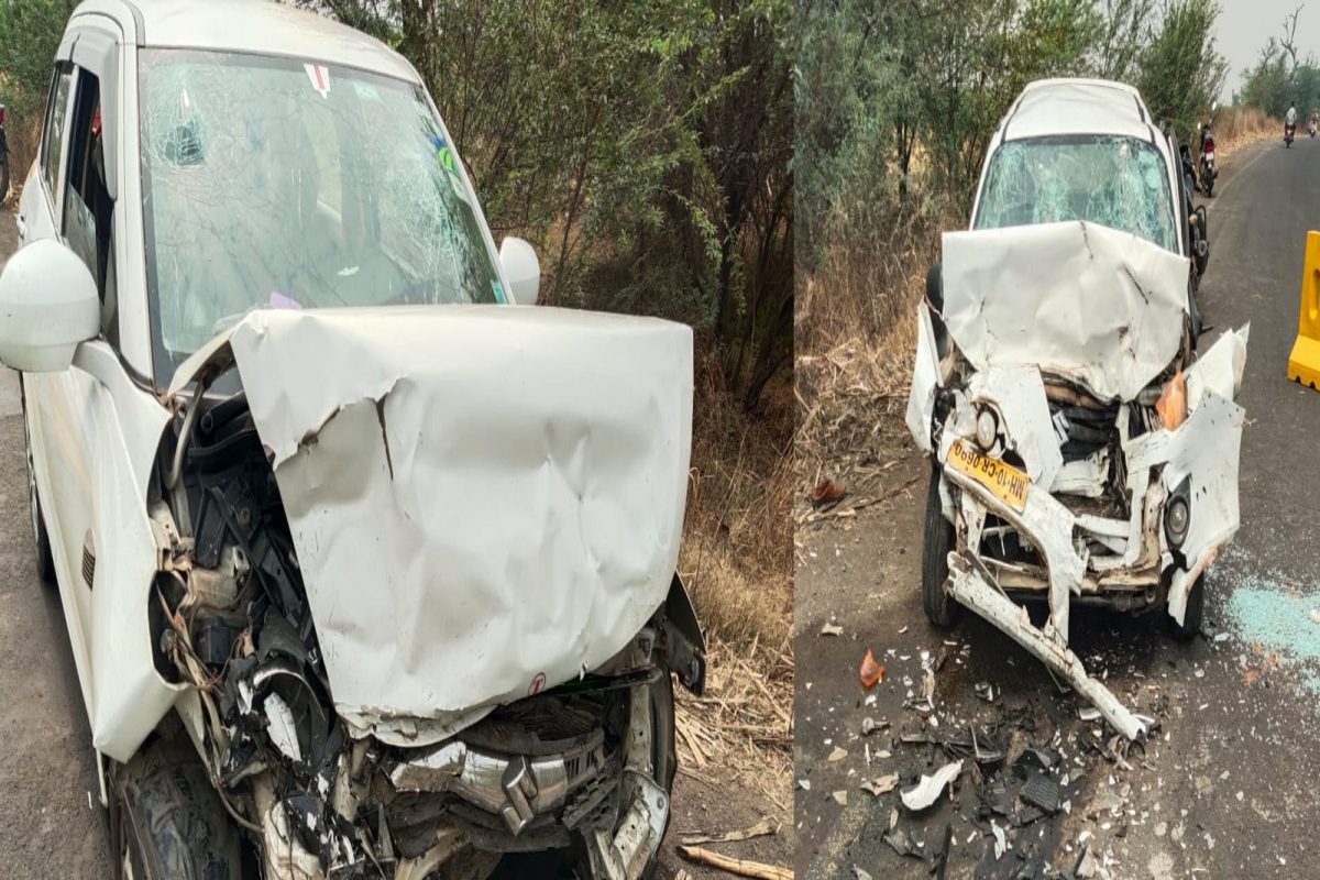 वास्तूशांतीसाठी निघालेल्या कुटुंबावर काळाचा घाला, अपघातात एकाच कुटुंबातील चौघांचा मृत्यू