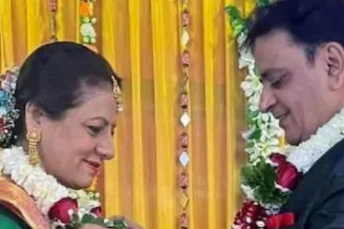 वयाच्या 44 व्या वर्षी पती गमावला; मग कॅन्सर अन् डिप्रेशनचाही केला सामना, 53 व्या वर्षी पुन्हा झालं प्रेम अन्...