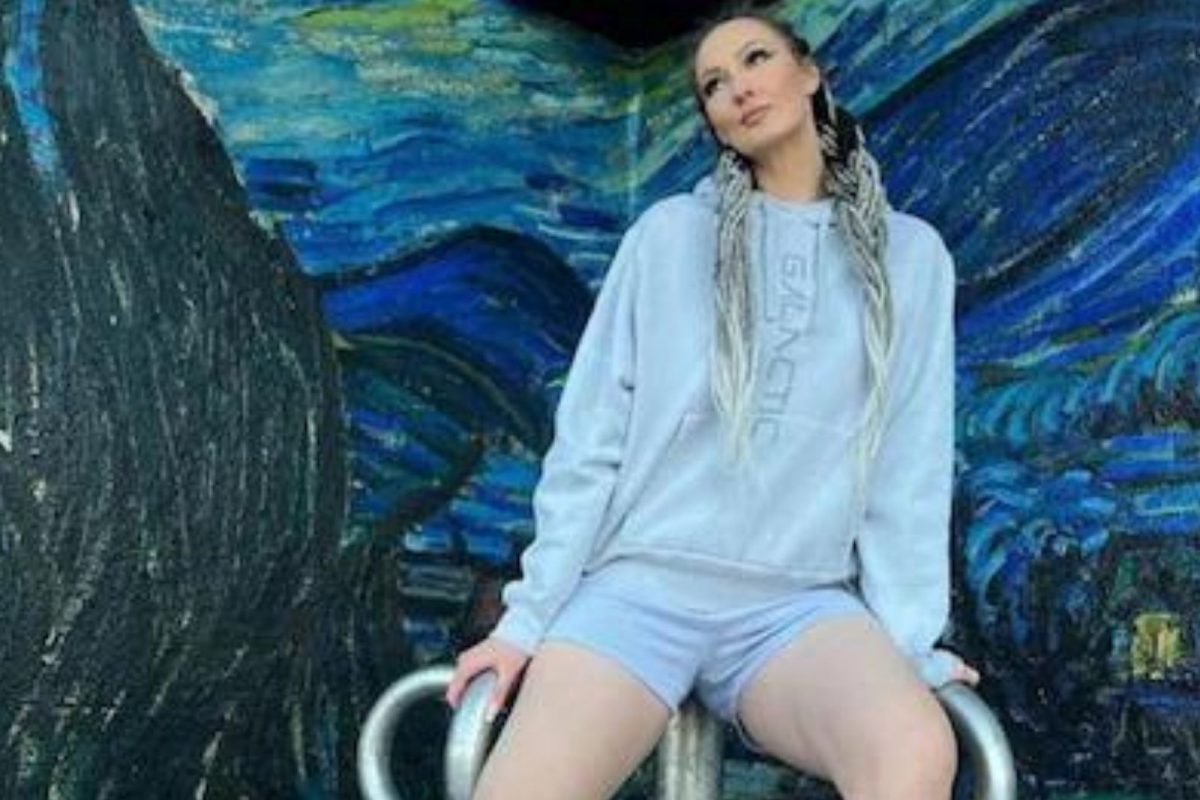 जगातील सर्वात उंच मॉडेल करतीये भलत्याच संकटाचा सामना; लव्ह लाईफबद्दल केला अजब खुलासा