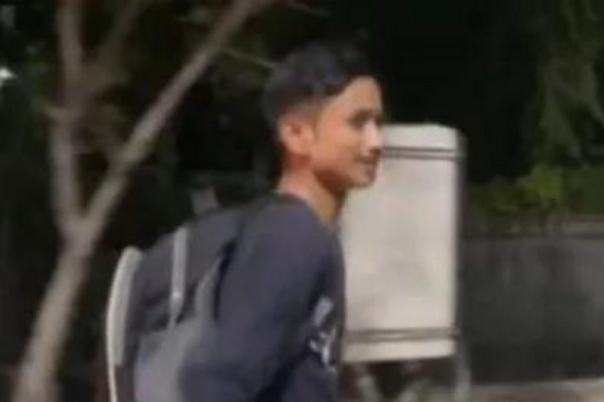 हृदयस्पर्शी! मध्यरात्री रस्त्यावर धावत होता तरुण; लिफ्ट घेण्यासही नकार, कारण जाणून पाणावतील डोळे, VIDEO