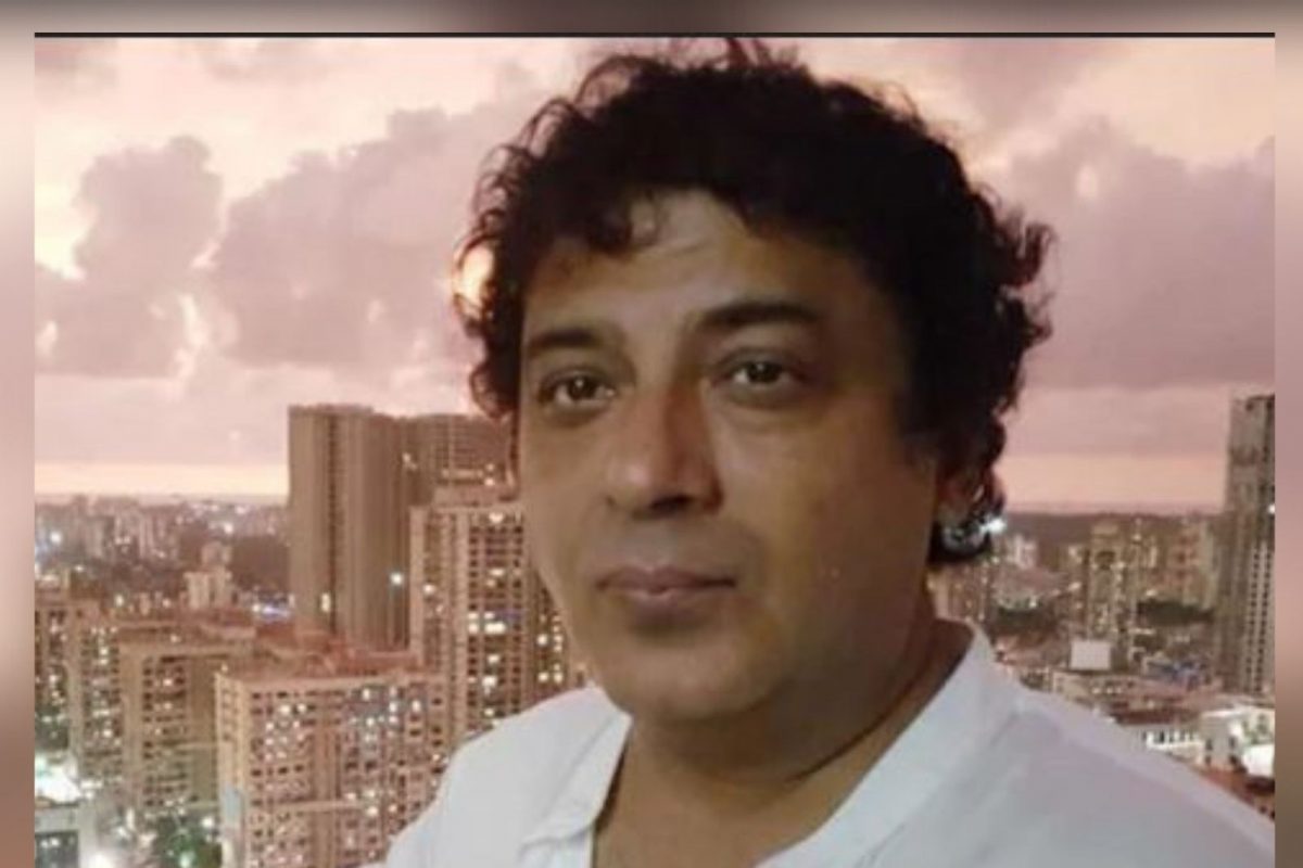 प्रसिद्ध दिग्दर्शकावर कोसळला दुःखाचा डोंगर, होळीदिवशीच 17 वर्षीय मुलाचा 5 व्या मजल्यावरून पडून मृत्यू