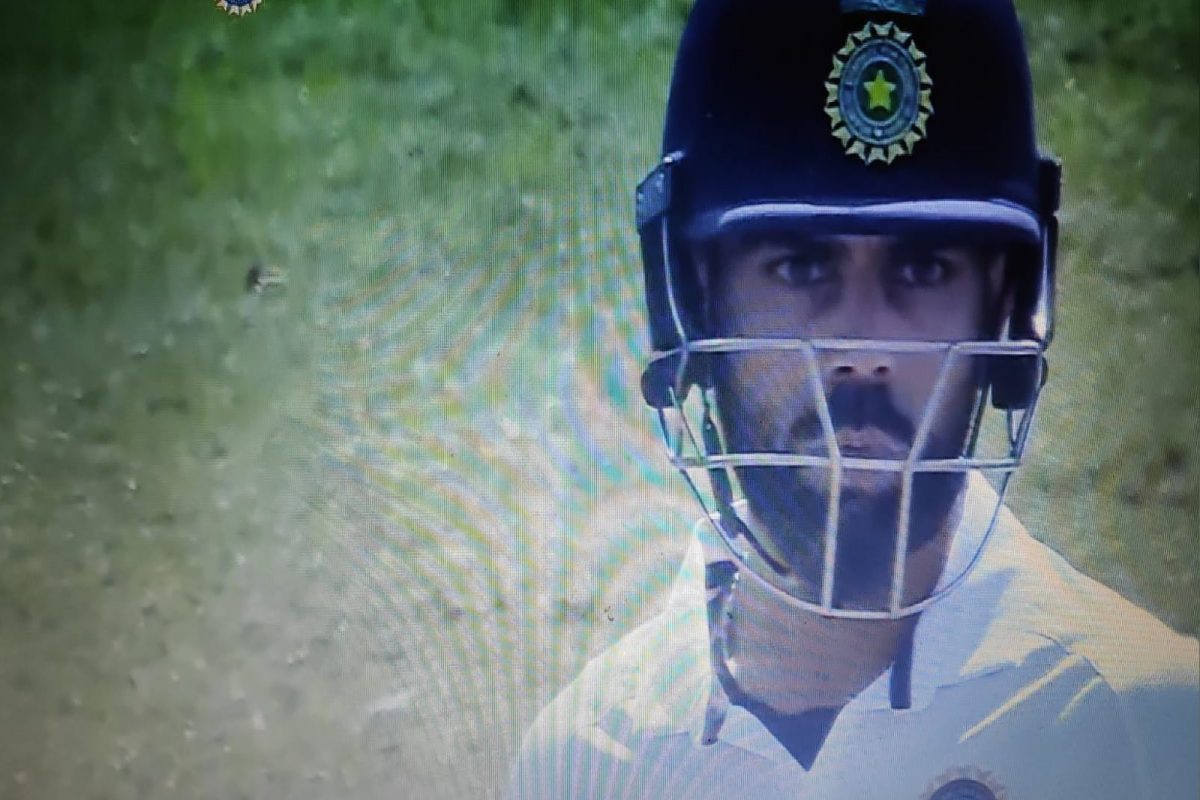 IND vs SL : विराटची 100 व्या टेस्टमध्ये मोठी चूक, विकेट पाहून बसणार नाही विश्वास! VIDEO