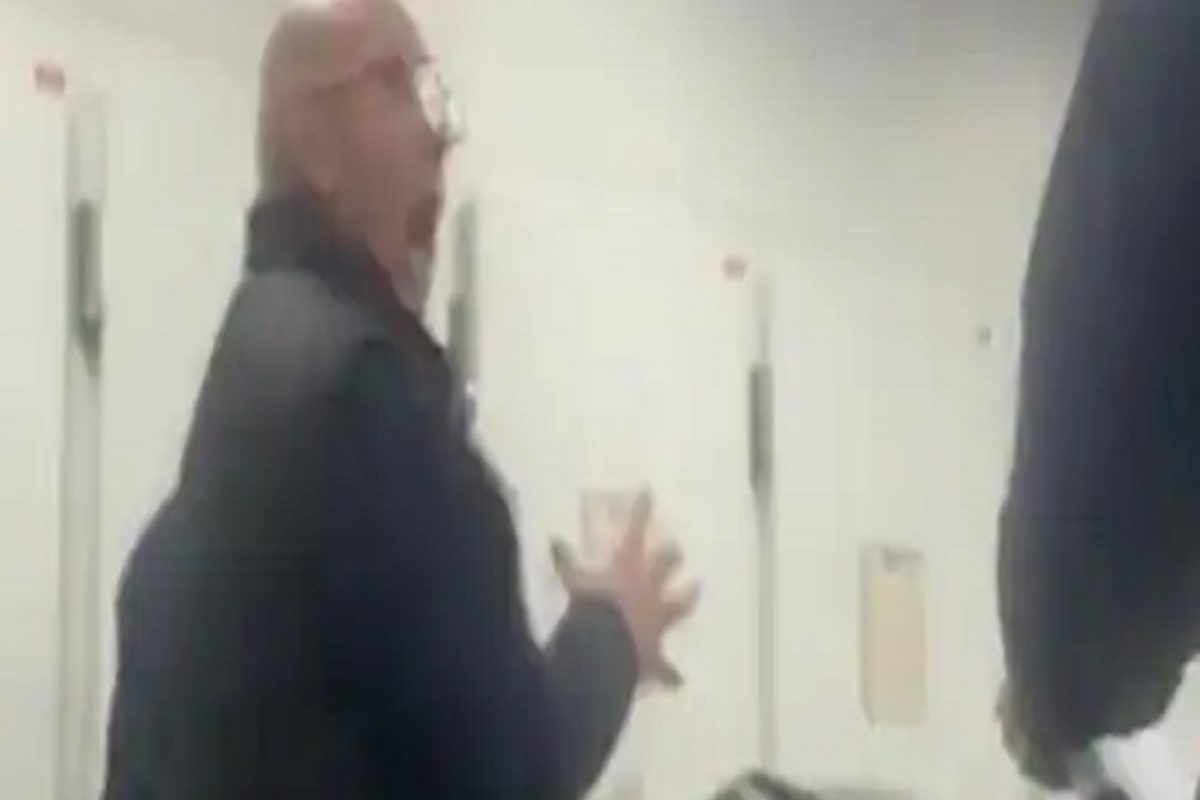 Shocking! अचानक स्ट्रेचरवर उठून बसला 'मृतदेह'; शवगृहातील थरकाप उडवणारा VIDEO