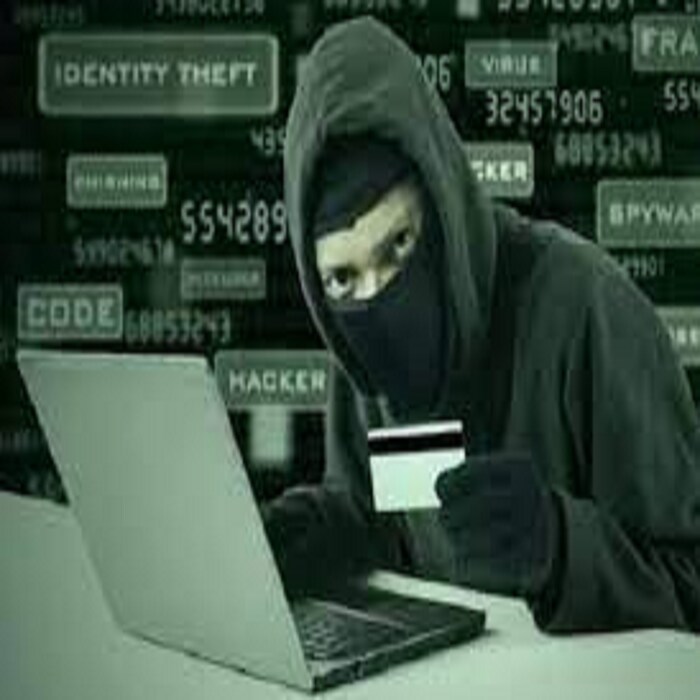 'HTTPS' Secure Sockets Layer किंवा Transport Layer Security चा उपयोग करुन युजरचं कनेक्शन एन्क्रिप्ट करतं. म्हणजेच ट्रान्सफर केलेला डेटा तुमच्या आणि रिसीवींग पार्टीमध्येच राहतो. 