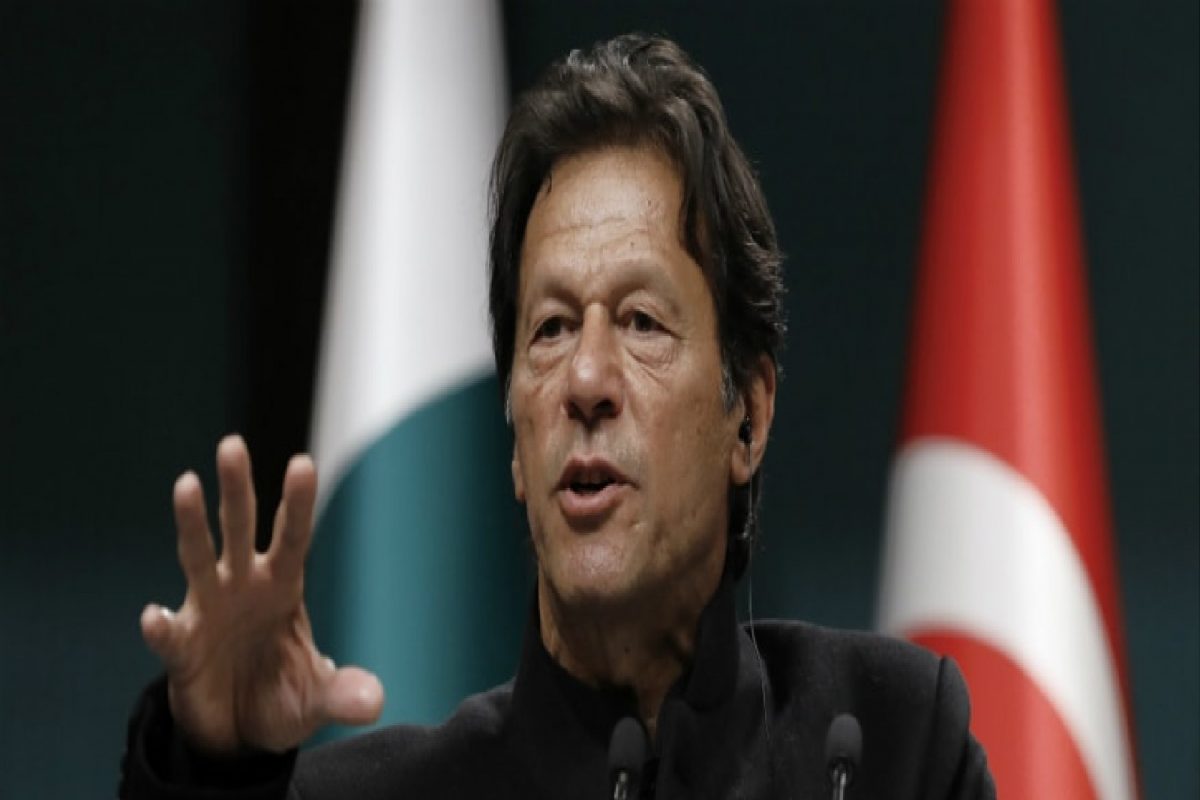 'पाकिस्तानमध्ये उघडपणे खासदारांचा घोडेबाजार होतोय', PM इम्रान खान यांचं देशाला संबोधन