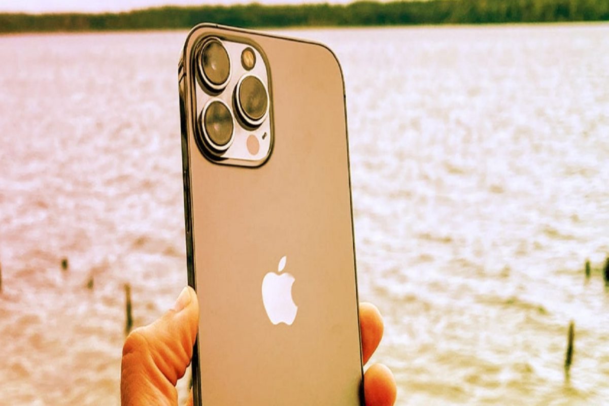 iPhone 13 स्वस्तात खरेदीची संधी, पाहा काय आहे जबरदस्त डील