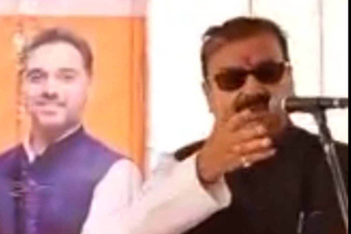 मुख्यमंत्र्यांच्या मागे लागलो. पण ते पळवापळवी करतात. म्हणायचे आम्ही ठाकरे सरकार आहे, पण प्रत्यक्ष नाव कोण घेतं पवार सरकार आहे'