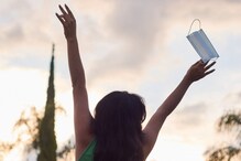 गुढीपाडव्याआधी मास्कमुक्ती झाली; अखेर नव्या वर्षात घेता येणार मोकळा श्वास गुढीपाडव्याआधी मास्कमुक्ती झाली; अखेर नव्या वर्षात घेता येणार मोकळा श्वास