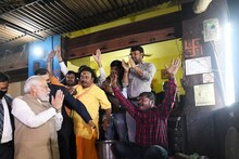 काशीत नरेंद्र मोदींचं साधेपण बघून कार्यर्तेही भारावला, त्या सुवर्ण क्षणांचे PHOT