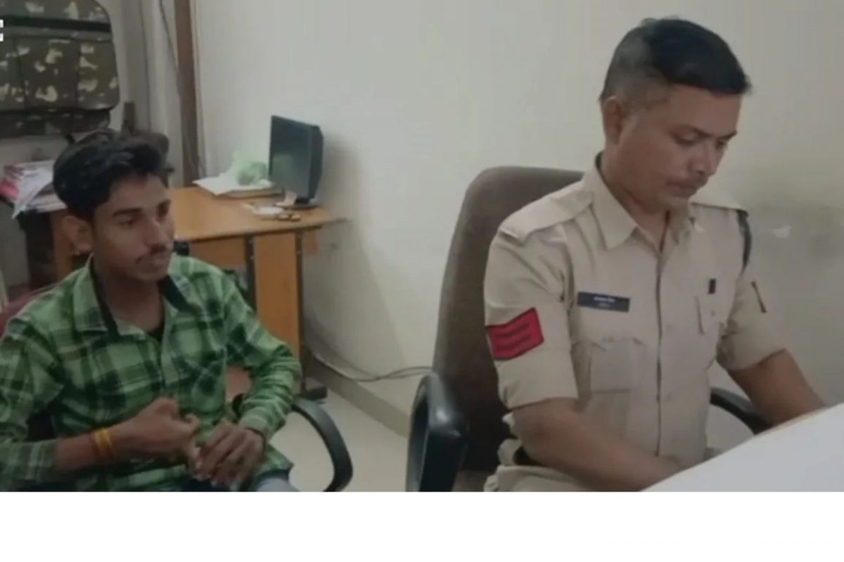 चहाच्या दुकानात काम करणारा निघाला कोट्यधीश; बँक खात्यातून 5 कोटींचा व्यवहार, काय आहे प्रकरण?