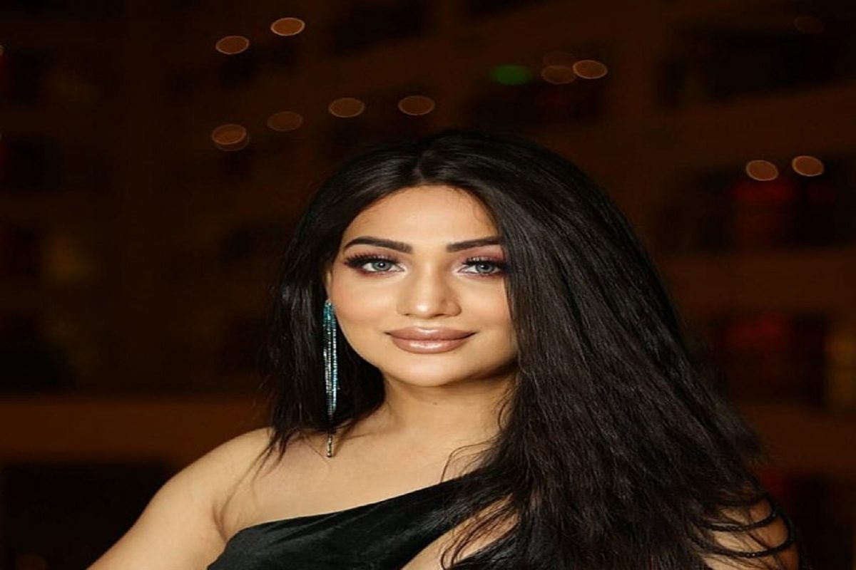 मी चुकीच्या शरीरात जगत होते; आपला 'मुलगा' असा पाहून वडिलांनाही बसला होता धक्का; पण...