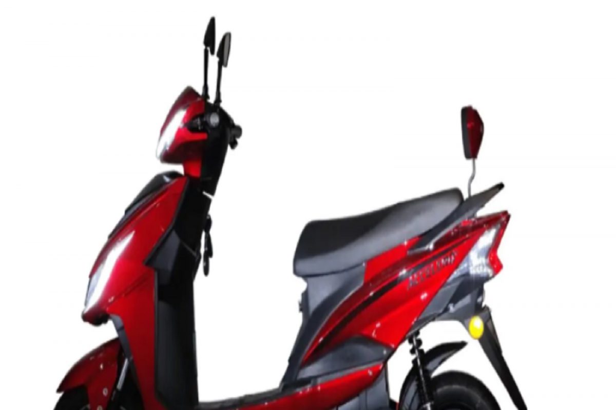 Okhi90 16 इंची व्हील असणारी देशातील पहिली Electric Scooter, पाहा काय आहे किंमत आणि फीचर्स