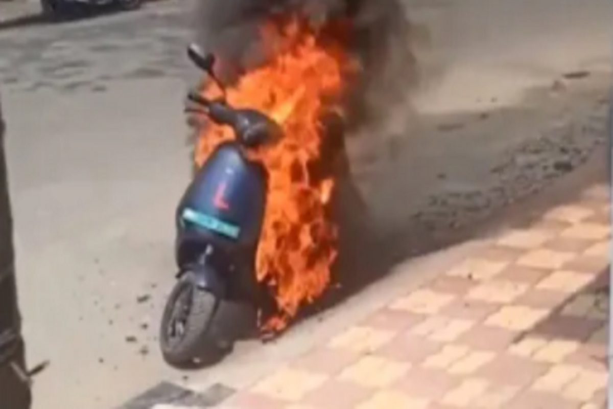 इलेक्ट्रिक दुचाकीमध्ये आग लागण्याच्या घटनांनंतर Ola कंपनीने घेतला महत्वाचा निर्णय