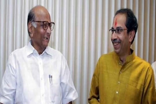 भाजपला रोखण्यासाठी कोल्हापूर पोटनिवडणुकीतला फॉर्म्युला यशस्वी झाल्याने आगामी निवडणुका सुद्धा एकत्रित लढण्याची तयारी महाविकास आघाडी करत आहे. 