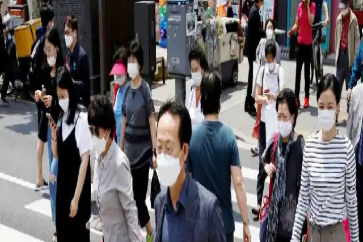 कधीही Lockdown न लागलेल्या 'या' देशात Corona चा तांडव, एका दिवसात 6 लाख नवे रुग्ण