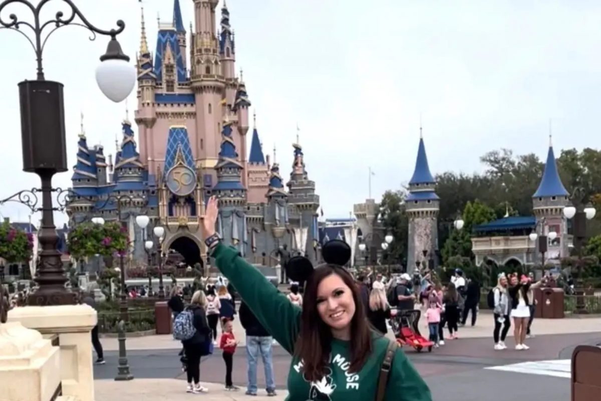 'हा' छंद जोपासण्यासाठी पैसा हवा म्हणून रक्त विकतेय ही तरुणी, बालपणीचं स्वप्न पूर्ण करण्यासाठी अट्टहास!