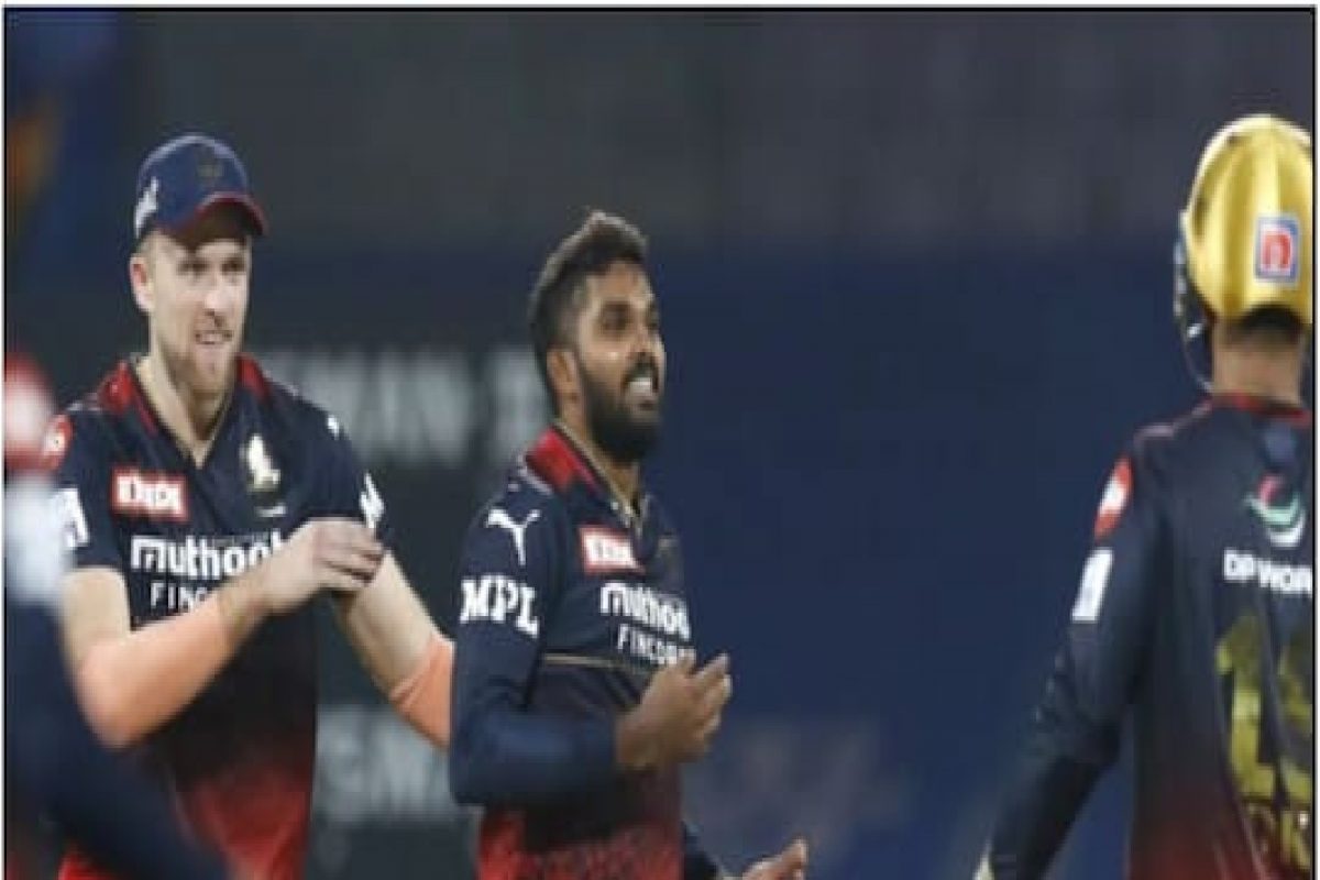 IPL 2022, RCB vs KKR : पहिल्या विजयासाठी 'या' Playing11 सह उतरणार बँगलोर