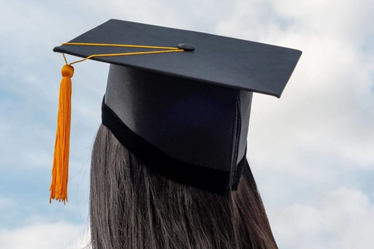 कोणत्याही क्षेत्रातील ग्रॅज्युएशन कोर्स