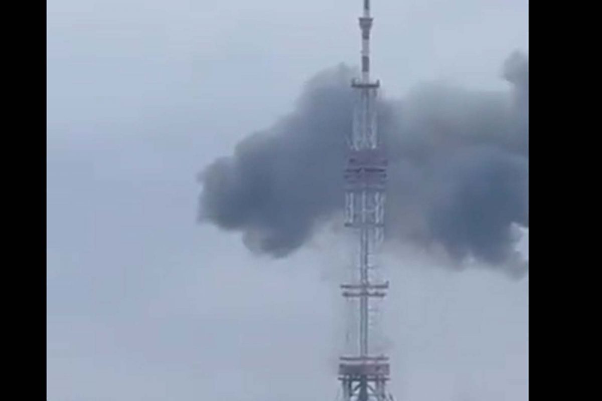 Russia-Ukraine War : रशियन सैन्याचा युक्रेनमध्ये टीव्ही टॉवरवर मिसाइल हल्ला, LIVE VIDEO