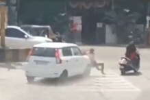 तरुणाला कारची जबरदस्त धडक; बोनेटवरुन सिग्नलपर्यंत फटफटत नेलं, धक्कादायक Video तरुणाला कारची जबरदस्त धडक; बोनेटवरुन सिग्नलपर्यंत फटफटत नेलं, धक्कादायक Video