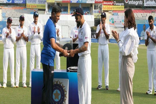 IND vs SL : 'माझा प्रवास तुमच्याशिवाय शक्य नव्हता', 100 वी टेस्ट खेळताना विराट भावुक