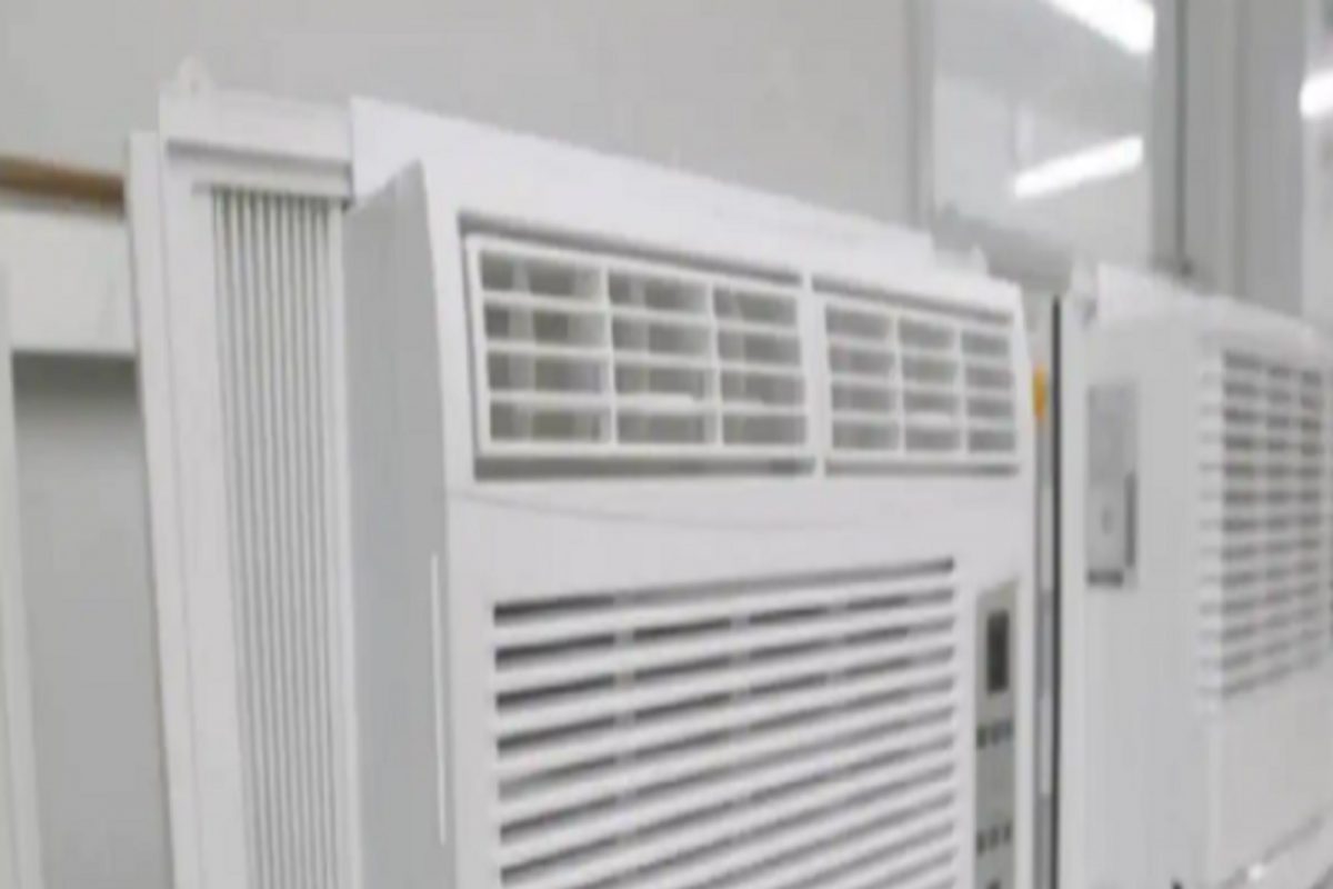 केवळ 1400 रुपयांत घरी आणता येईल AC, जबरदस्त फीचर्ससह पाहा काय आहे डील