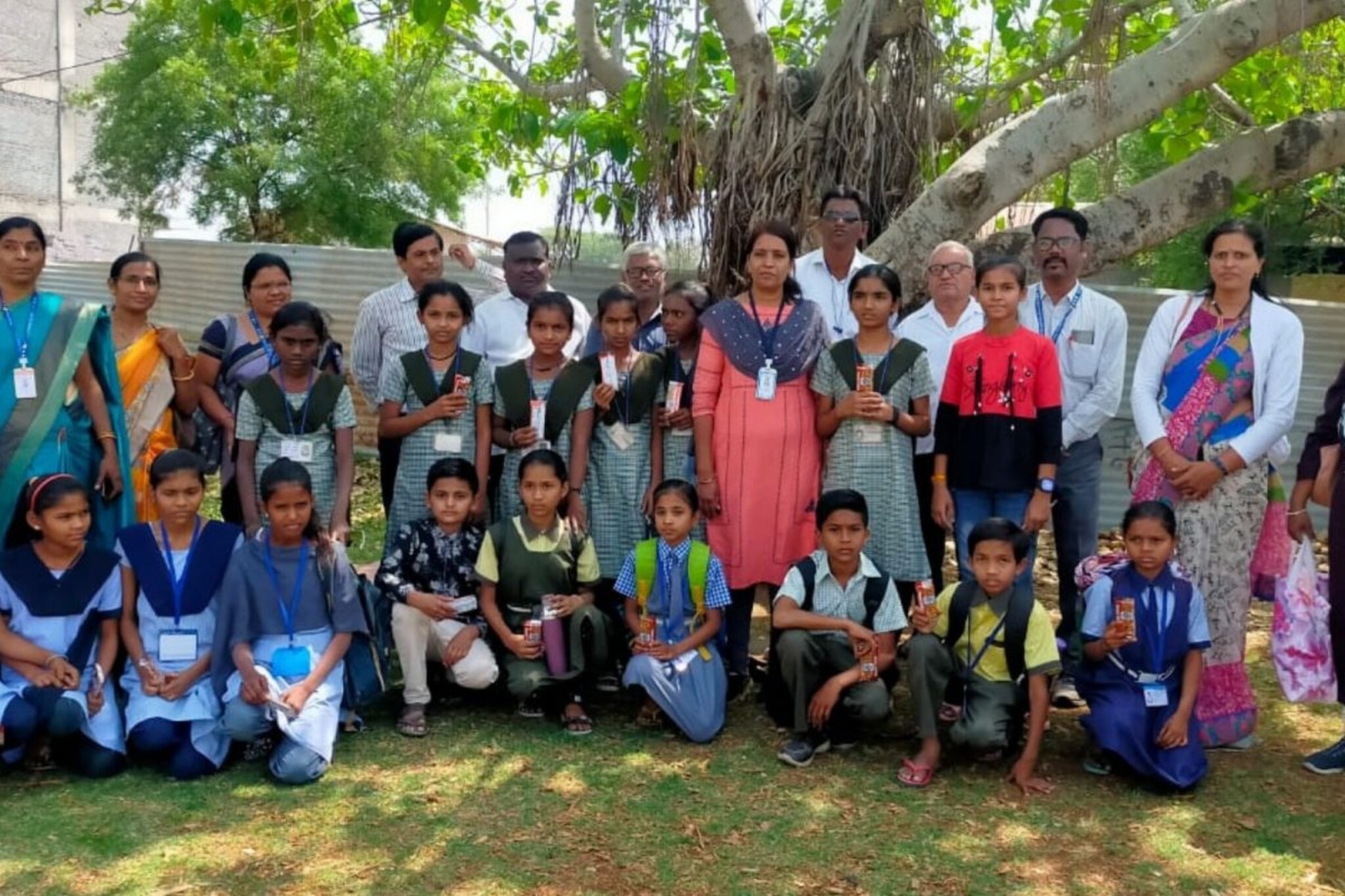 विद्यार्थ्यांची कमाल! जिल्हा परिषदेच्या शाळेतील 36 विद्यार्थी करणार विमानवारी