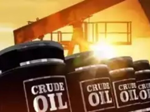स्वस्त तेलाचे भारताला अनेक फायदे होतील. एक, आंतरराष्ट्रीय बाजारात तेलाची किंमत वाढली तरी देशातील पेट्रोल आणि डिझेलचे दर कमी ठेवण्यास मदत होईल. सध्या तेलाच्या किमती अनेक कारणांमुळे खूप वाढल्या आहेत. 