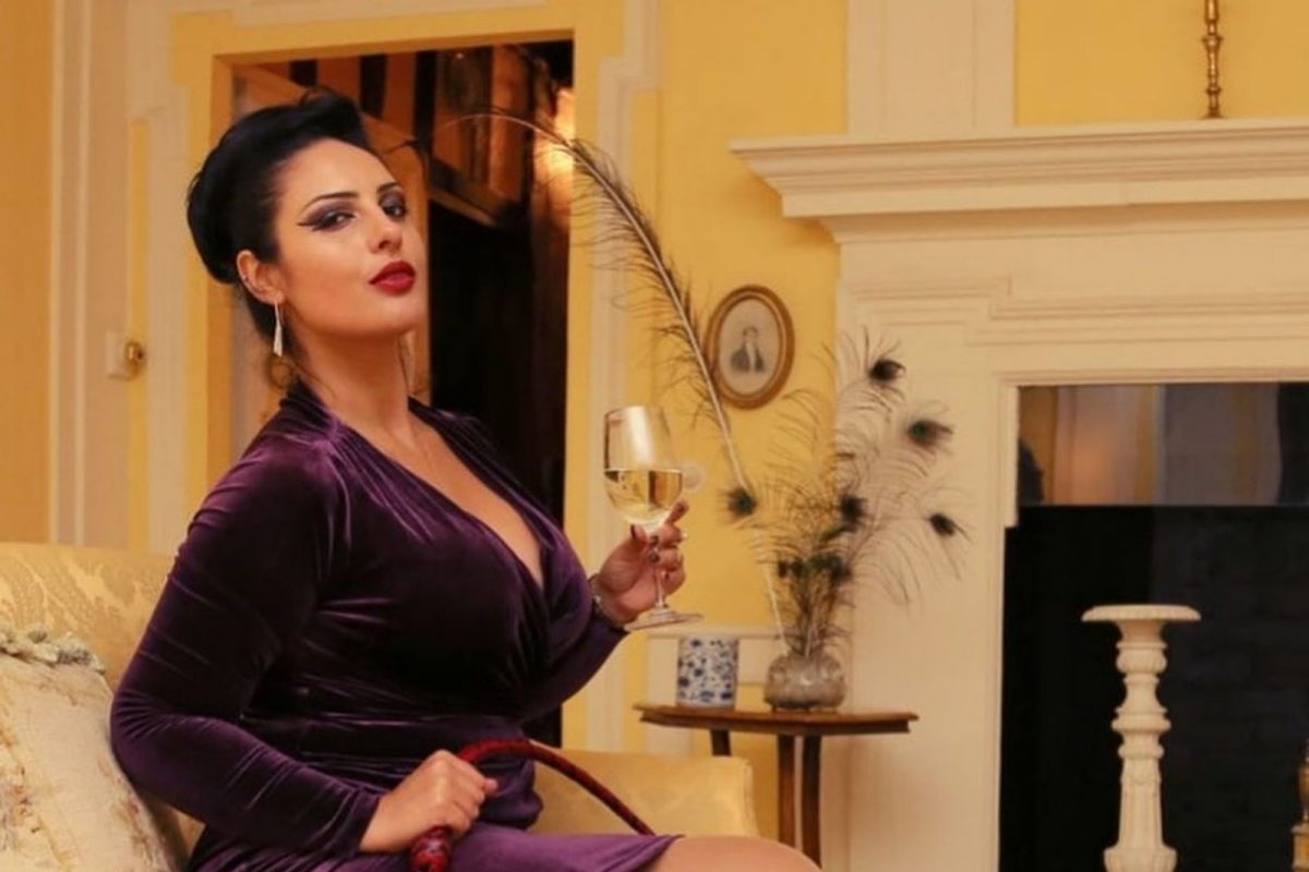 पतीशिवाय महिलेचं 6 प्रियकरांशी होतं अफेअर; कळताच बॉसनं काढून टाकलं कामावरून, आता..