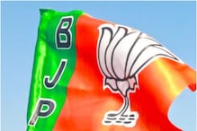 ..डोळे काढून मुंडकंच उडवतो; घरावर भाजपचा झेंडा लावल्यानं मुस्लीम तरुणाला धमकी ..डोळे काढून मुंडकंच उडवतो; घरावर भाजपचा झेंडा लावल्यानं मुस्लीम तरुणाला धमकी