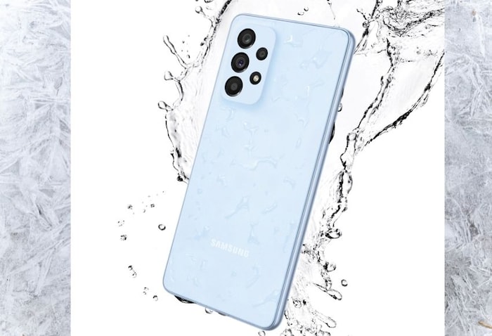 Samsung Galaxy M33 5G स्मार्टफोन आज भारतात लाँच होणार आहे. हा M सीरिजचा लेटेस्ट स्मार्टफोन असेल. हा फोन मागील वर्षी लाँच झालेल्या Galaxy M32 5G चं अपग्रेड मॉडेल असेल. Samsung Galaxy M33 5G स्मार्टफोनची विक्री ई-कॉमर्स वेबसाइट Amazon India वर केली जाईल. Samsung Galaxy M33 5G चा लाइव्ह इव्हेंट आज दुपारी 12 वाजता सुरू होणार आहे. 
