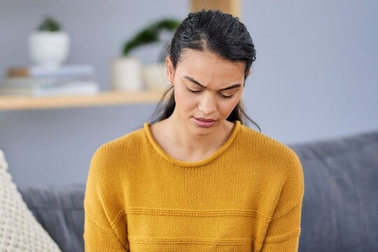 Health Tips : डेली लाइफमध्ये किरकोळ बदल करून Bloating चा त्रास कमी करता येतो