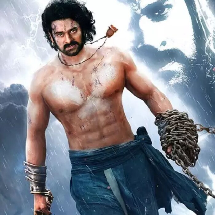 एस एस राजामौली दिग्दर्शित प्रभास स्टारर फिल्म बाहुबली 2 (Baahubali – The Conclusion) च्या हिंदी (Hindi) व्हर्जनने 7 दिवसात 247 कोटींची कमाई केली होती.