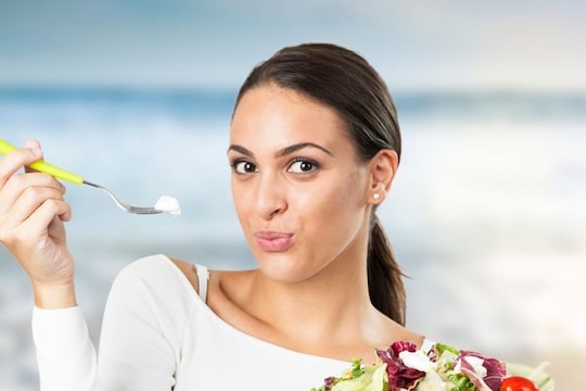 फिट-निरोगी राहण्यासाठी जास्त पैसे मोजण्याची नाही गरज; हा घ्या लो बजेट Healthy diet