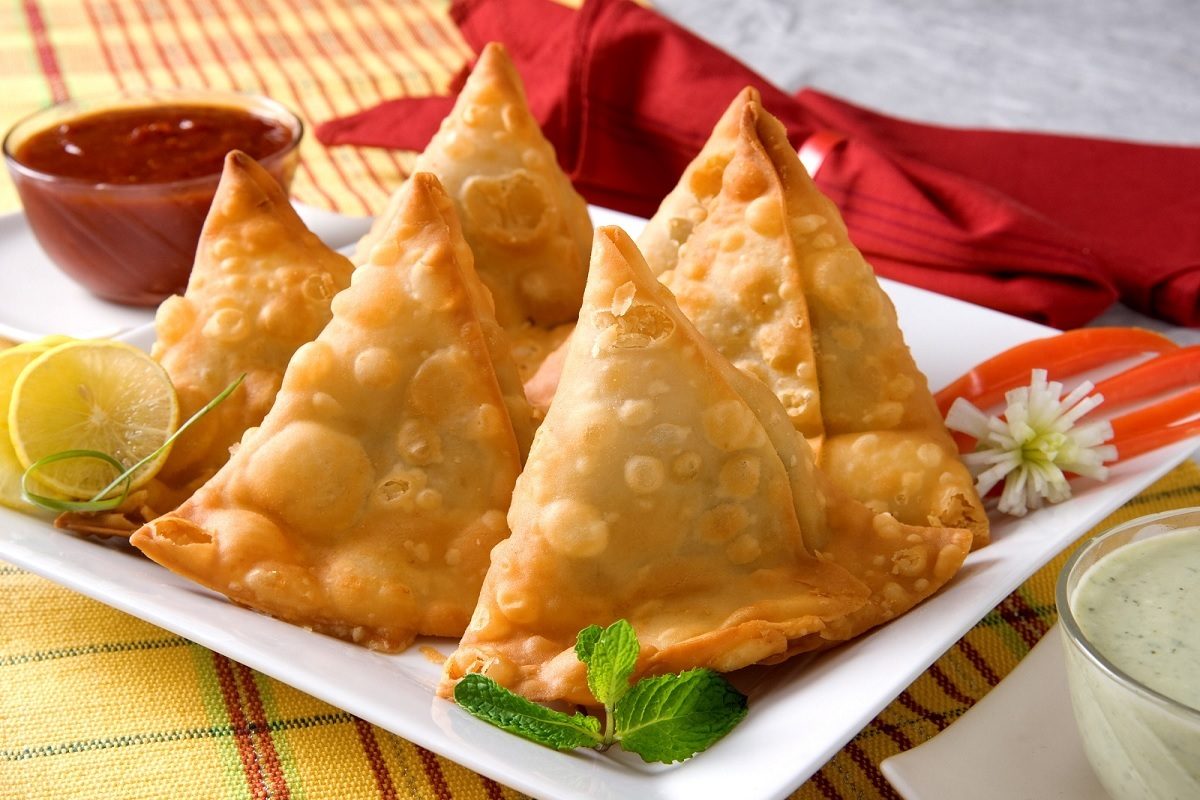 किळसवाणं! तब्बल 30 वर्ष रेस्टॉरंटच्या टॉयलेटमध्ये बनवले जात होते समोसे आणि स्नॅक्स