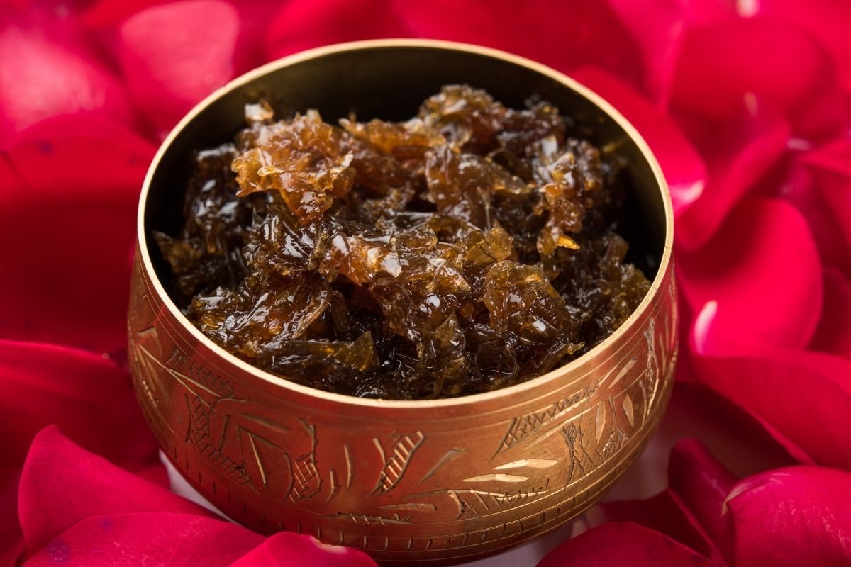 Summer Health: दुधात गुलकंद घालून प्या; उन्हाळ्यातील जबरदस्त हेल्दी ड्रिंक्स, फ्रेश होईल मूड