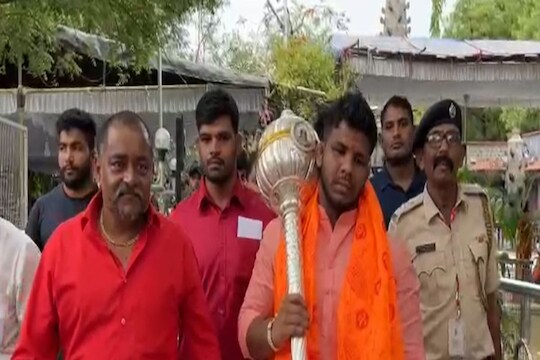 महाराष्ट्र केसरी पृथ्वीराज पाटीलने घेतले शिर्डीत साई समाधीचे दर्शन, तरुणाईला दिला 'हा' संदेश