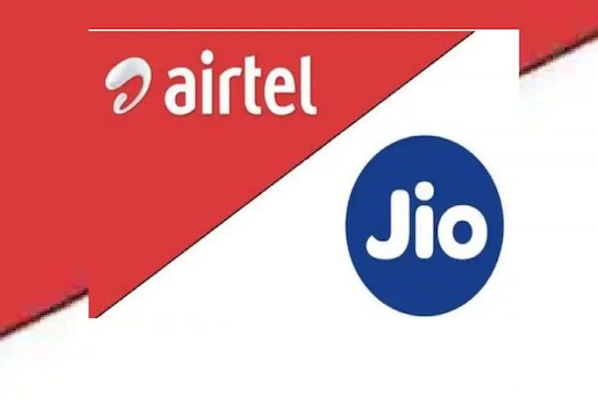 Jio Vs Airtel : वाढत्या महागाईत स्वस्त रिचार्ज; 300 रुपयांपेक्षा कमी किमतीचे प्लॅन्स; फ्री कॉलिंग-SMS सुविधाही